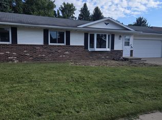 1130 Farmington Ave, Oshkosh, WI 54901