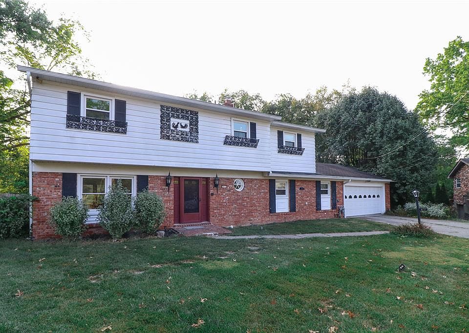 1st image of 977 Pineknot Dr