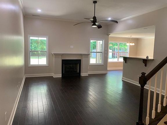 3rd image of 4000 Cox Rd