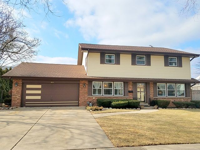 1st image of 464 N Willow Wood Dr