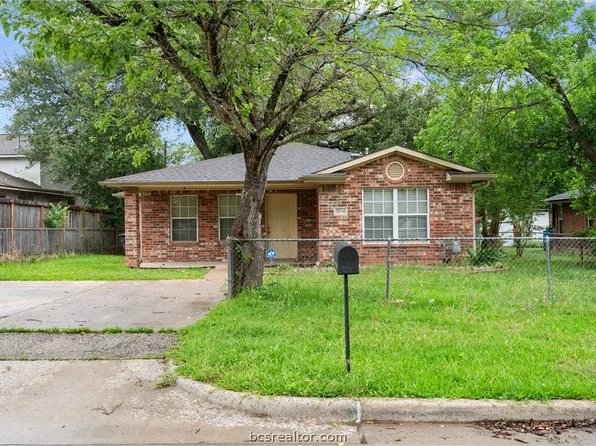 504 Thompson St, College Station, TX 77840