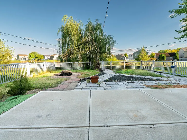 2887 Ludwig Dr — Photo 24