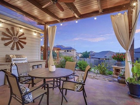 3rd image of 212 Orchard Hill Trl