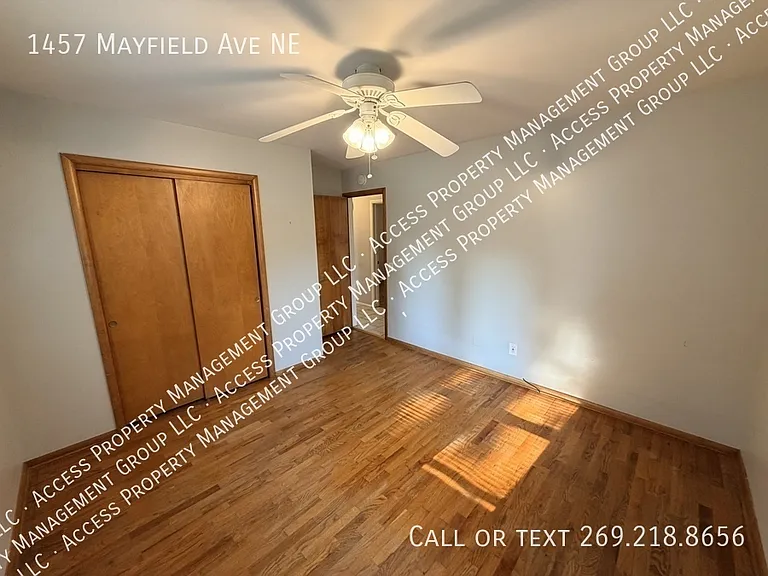 1457 Mayfield Ave NE — Photo 16