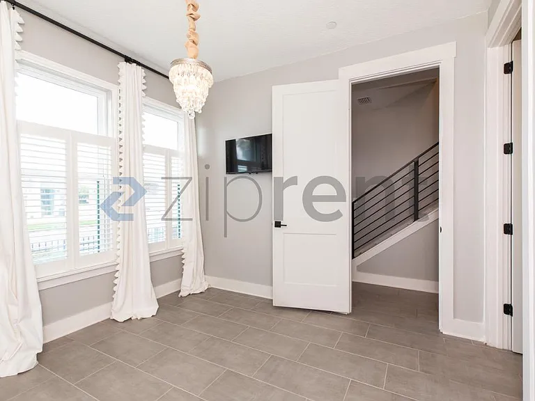 1625 Bridgeton Dr — Photo 5