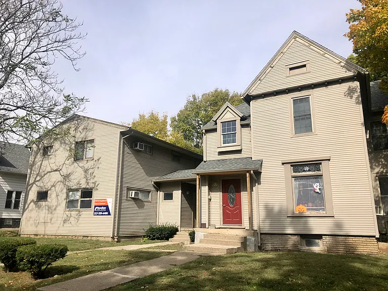 704 Stoughton St — Photo 1