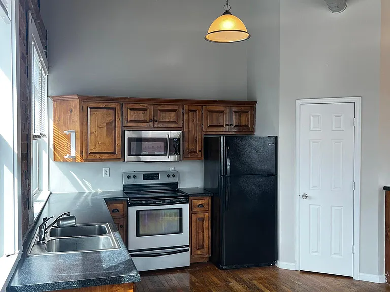 145 W Pine St #J — Photo 4