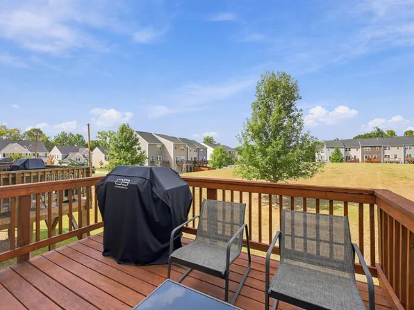504 Autumn Cure Ct, Fuquay Varina, NC 27526