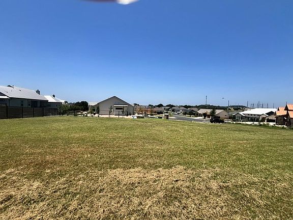 5th image of 607 Taylor Ct