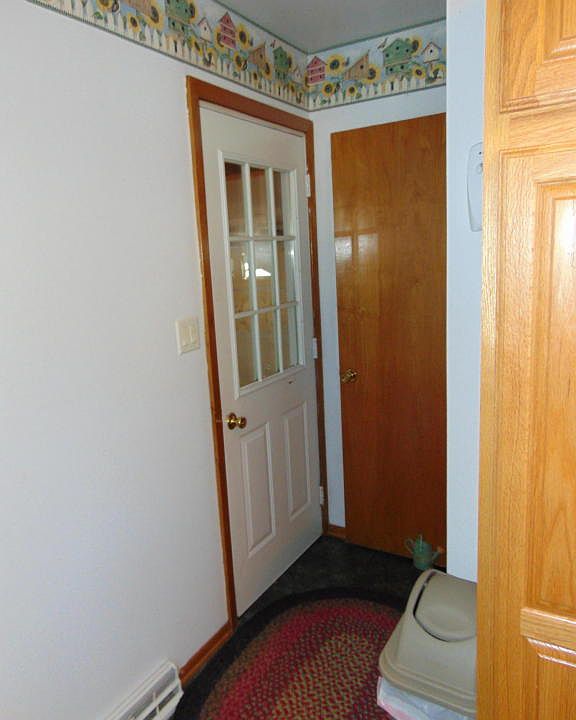 1st image of 406 E 8 1/2 St