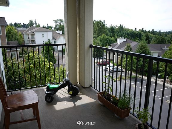 3rd image of 15026 40th Avenue W #15303