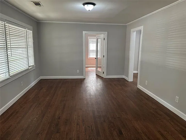 2397 Sandy Plains Rd — Photo 11