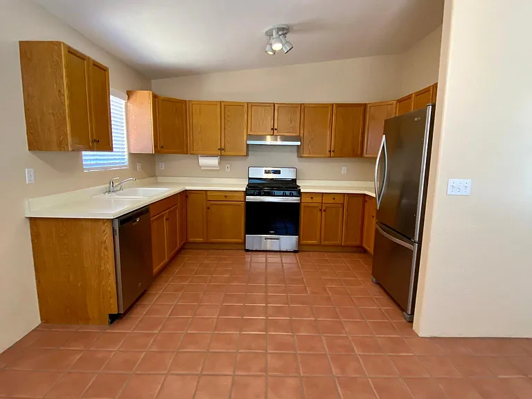 3041 E Loretta Dr — Photo 38