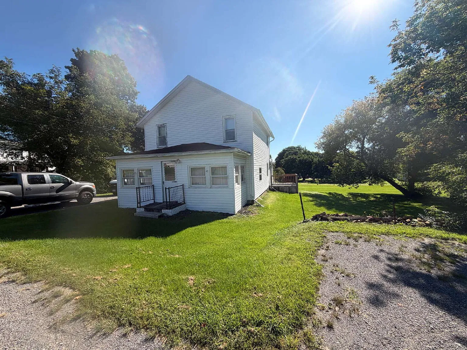 2 bed, 1.0 bath, $1,195 — Photo 1