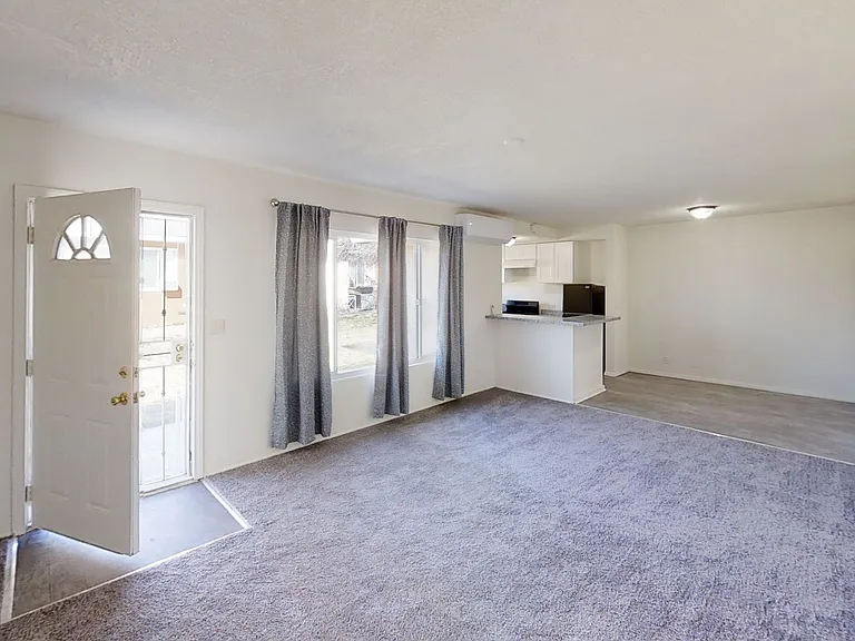 876 Wellwood Ave — Photo 8