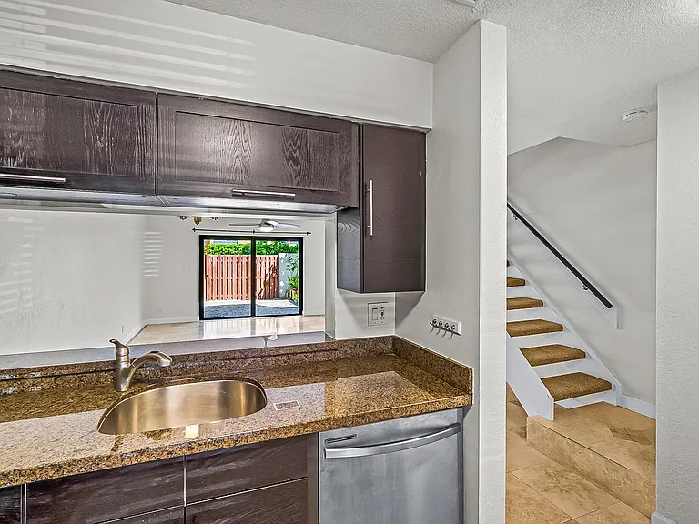 2700 S Oakland Forest Dr #305 — Photo 12