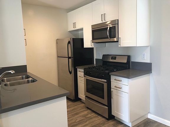 2nd image of 2870 Broadway APT 9