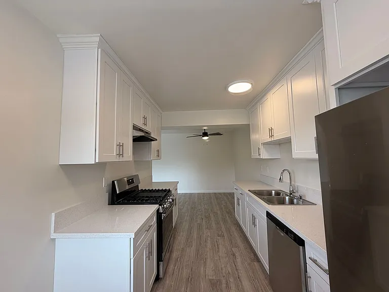 6433 Shirley Ave — Photo 9