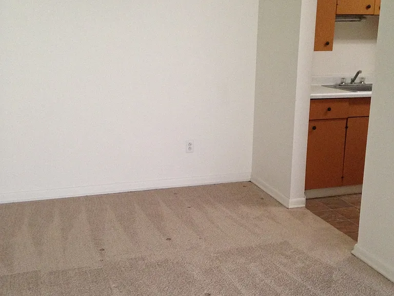 Olympia Park Apartments 1 and 2 Bedroom Units Available THIS SUMMER! — Photo 25