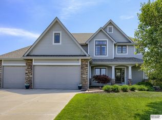 7725 S Shore St, Papillion, NE 68046