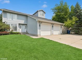 2215 Yeoman St, Waukegan, IL