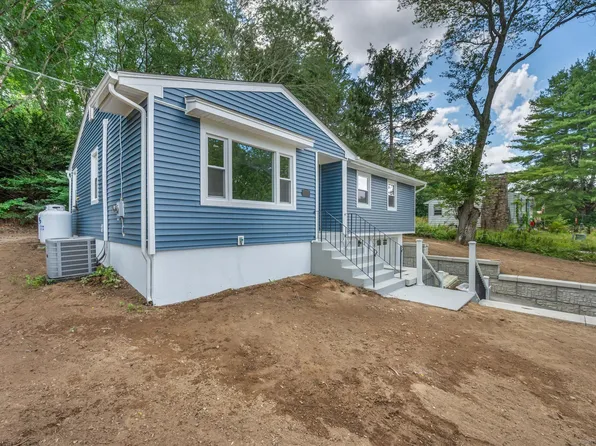 9 Sunset Avenue, Ledyard, CT 06339
