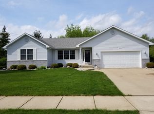 7519 Barsfield Ln, Grand Ledge, MI 48837