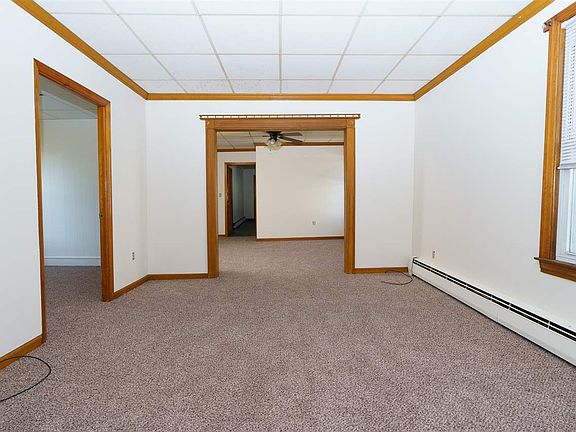 3rd image of 198 Saratoga Ave