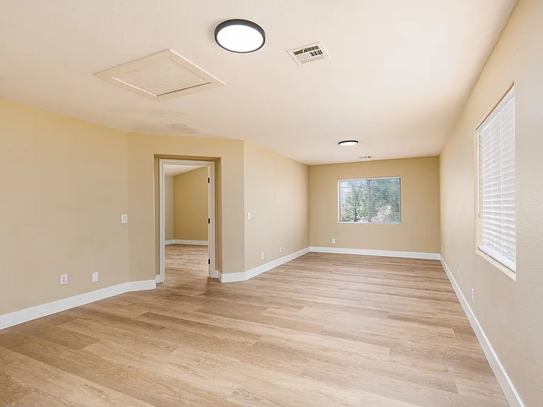 8723 Evan Lilas St — Photo 16