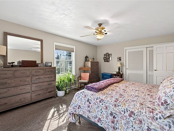 5th image of 3448 Indian Hill Dr