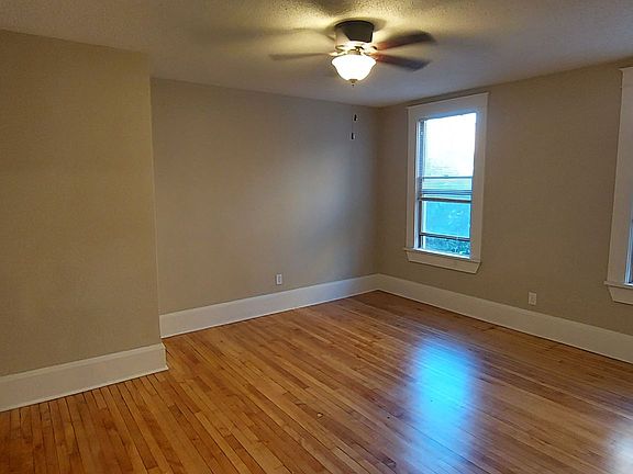 4th image of 309 Dayton Ave #203