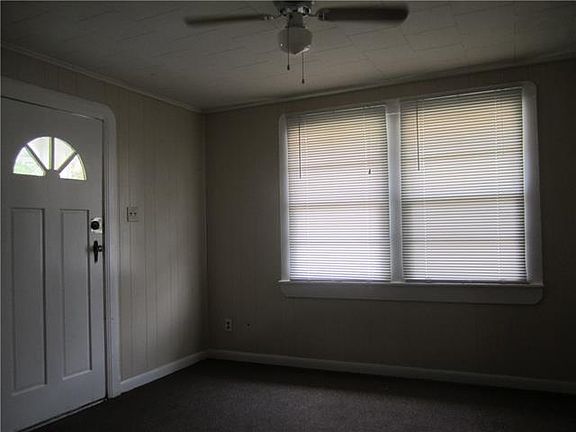 3rd image of 807 Avenue G