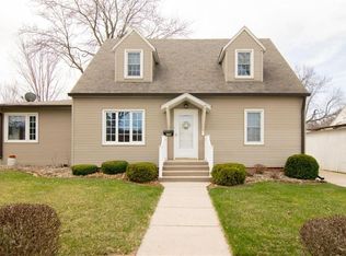 205 S Main St, Roland, IA 50236