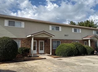 3607 Lark Cir #3607L-A, Louisville, TN 37777