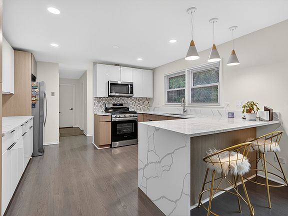 4th image of 516 Eldon Pl