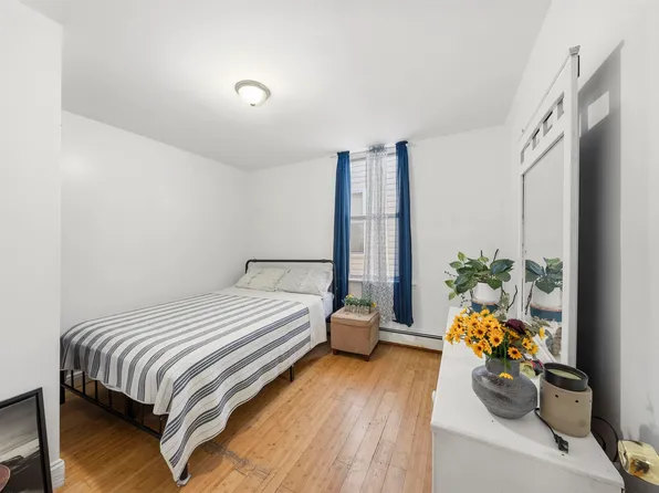 4616 Meadowview Avenue image 12 of 29