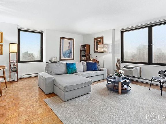 3rd image of 1619 3rd Ave APT 25H