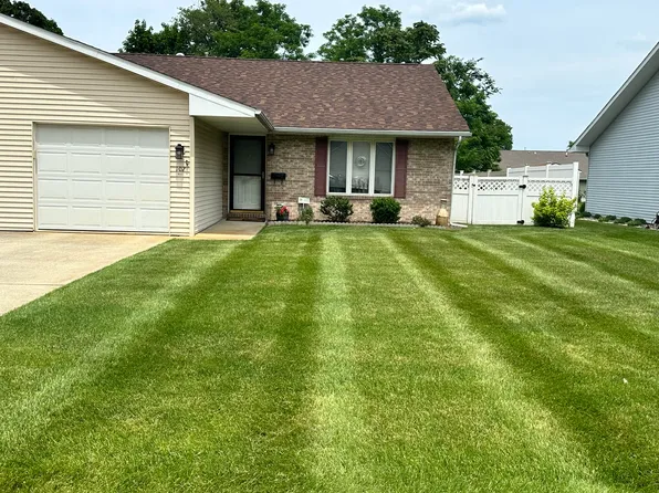 102 Riviera Dr, Michigan City, IN 46360