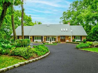 137 Sunken Meadow Rd, Northport, NY 11768