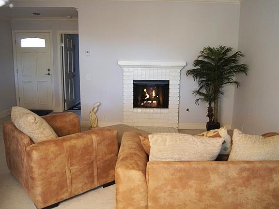 3rd image of 8860 Villa La Jolla Dr Unit 316