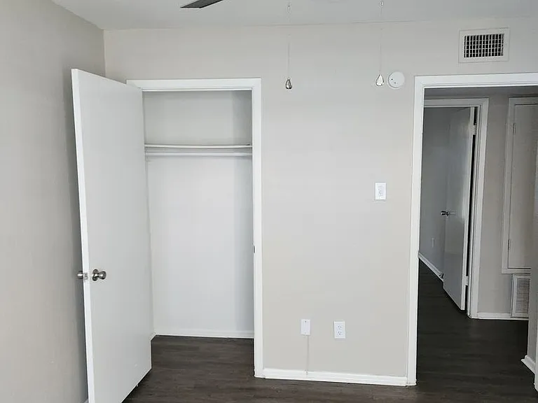 Casa Del Rey Apartments — Photo 33