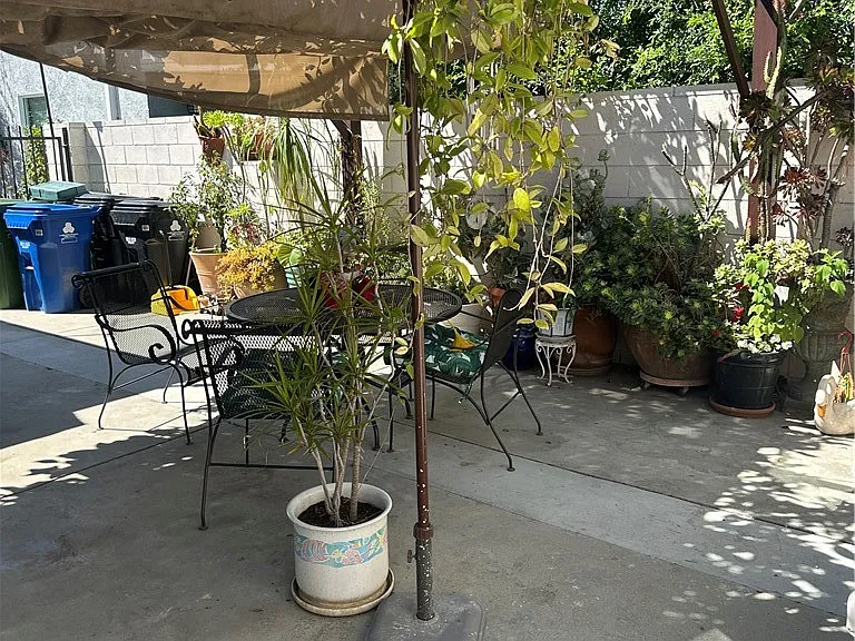 14325 Martha St — Photo 18