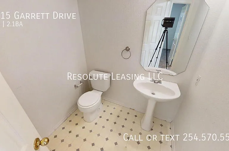 2215 Garrett Dr — Photo 20