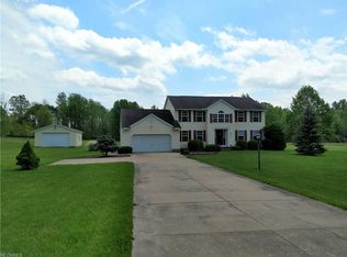 19895 N Benton West Rd, North Benton, OH 44449