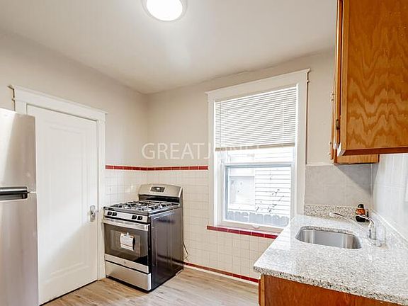 5th image of 4622 Minnesota Ave #B