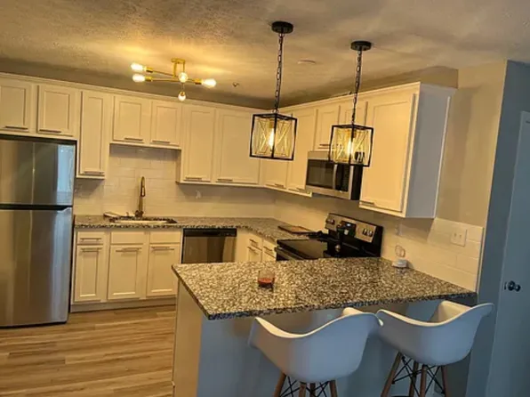 1054 Horsemans Ln APT 301, Lexington, KY 40504