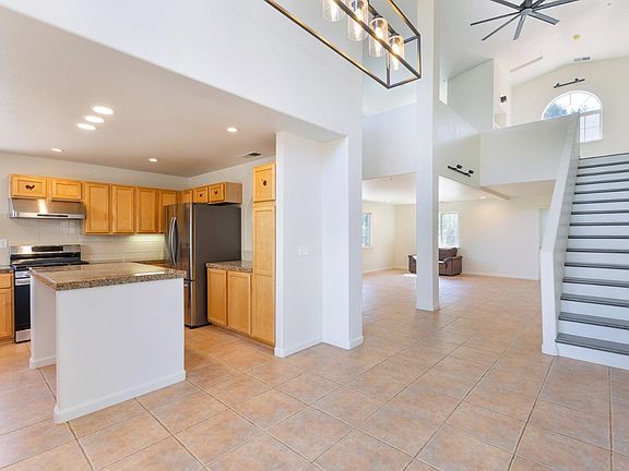 5th image of 301 Portofino Way