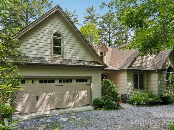 219 Hiwassee Rd, Lake Toxaway, NC 28747