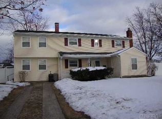 180 Avondale Dr, Centereach, NY 11720