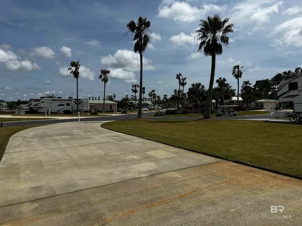 12155 Gateway Dr #23, Elberta, AL 36530